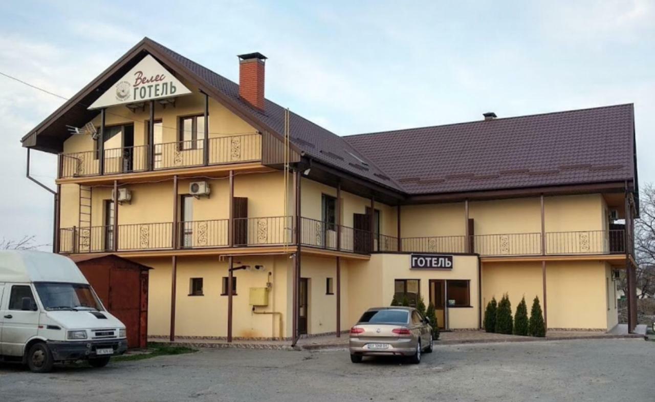 Hôtel Veles à Brovary Extérieur photo