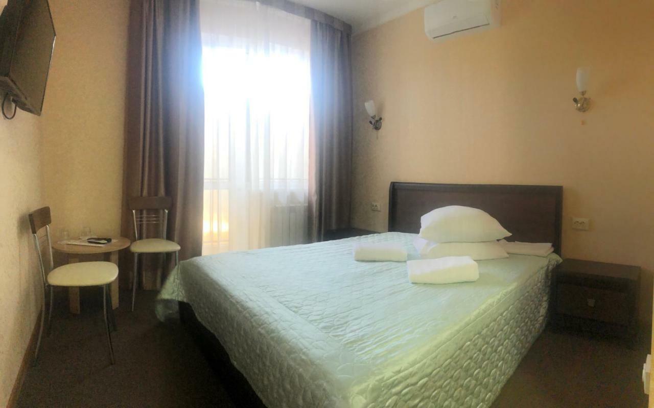 Hôtel Veles à Brovary Extérieur photo