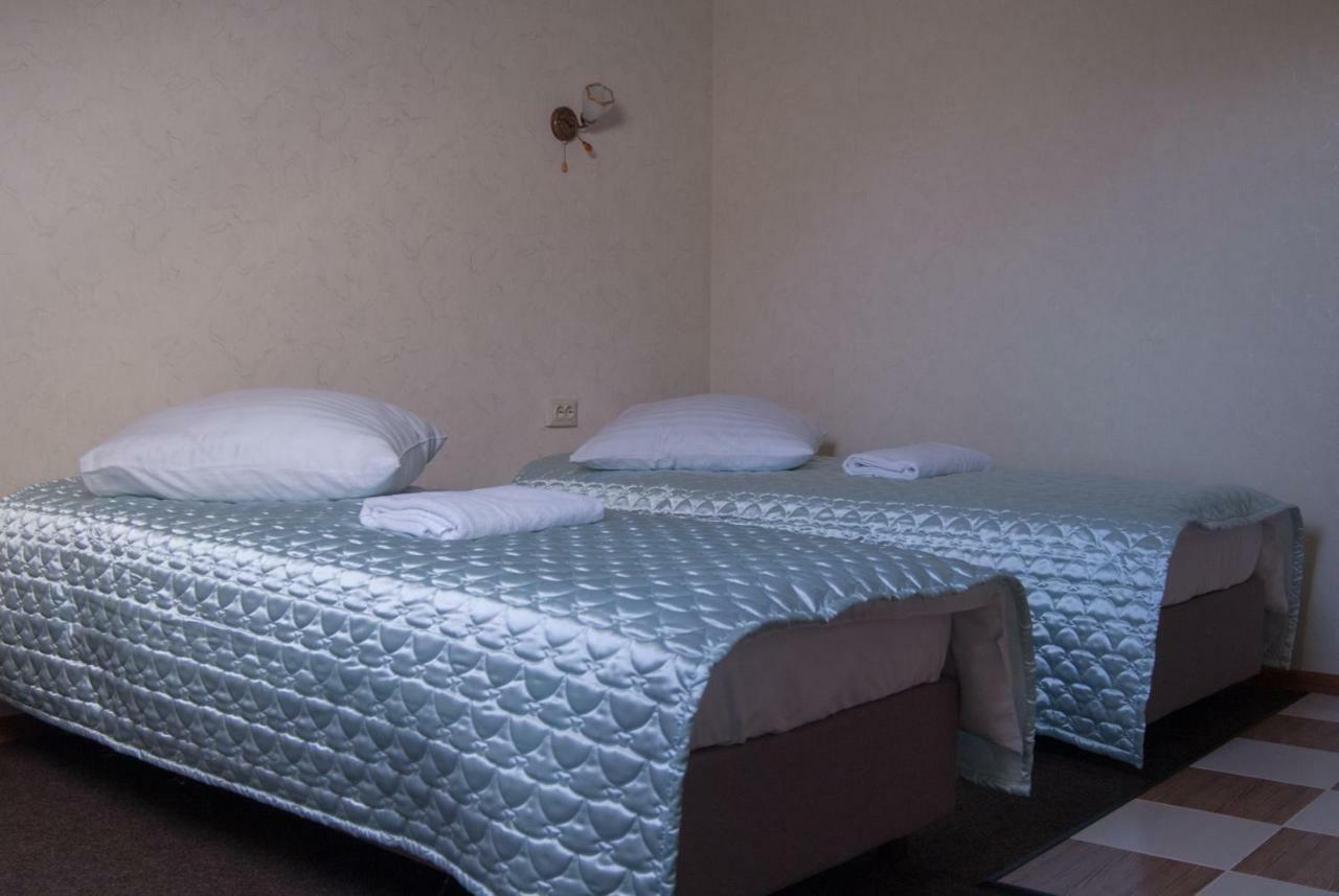 Hôtel Veles à Brovary Extérieur photo